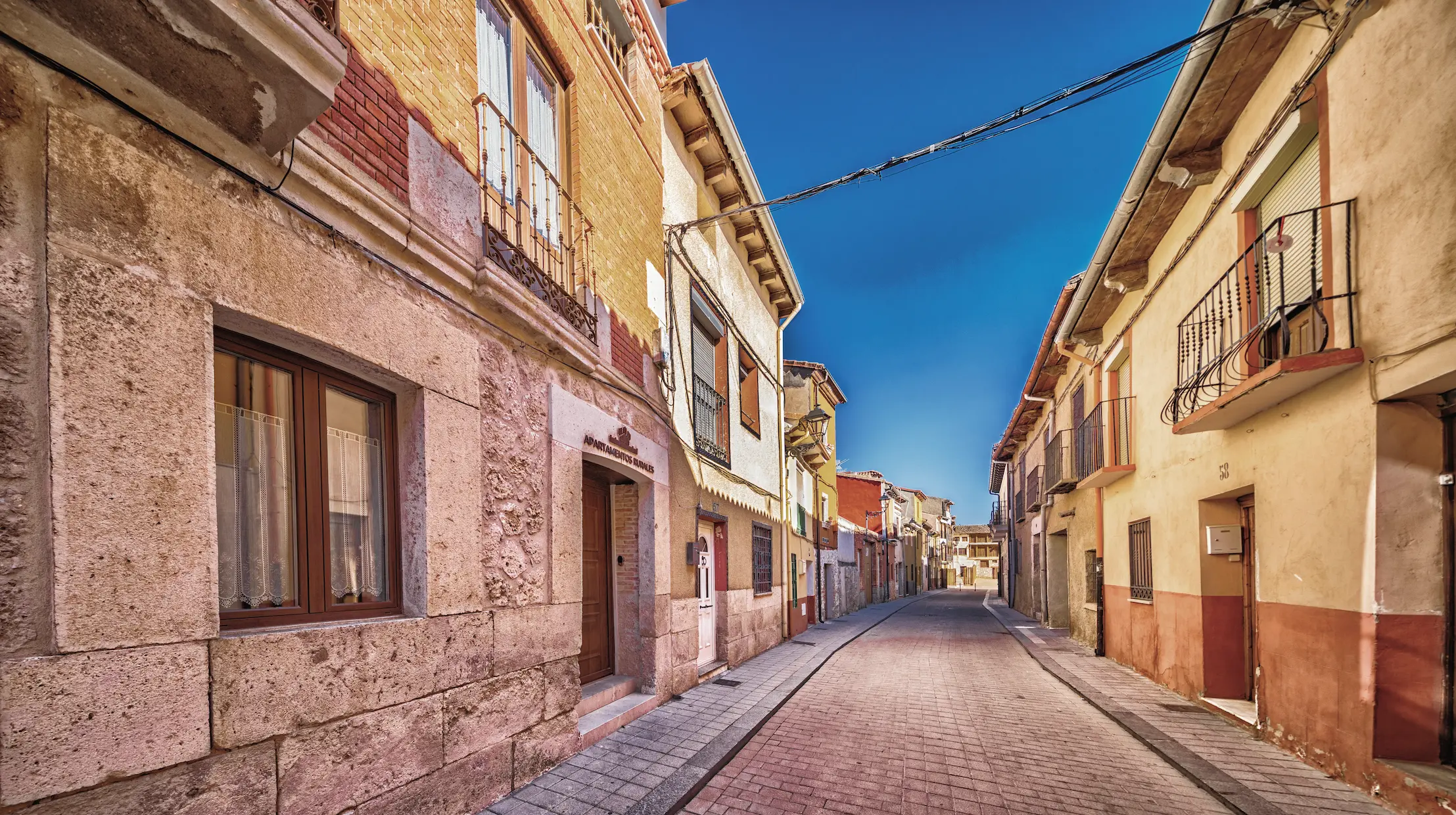 street-scene-penafiel-spain-2026-07-28-03-29-22-utc