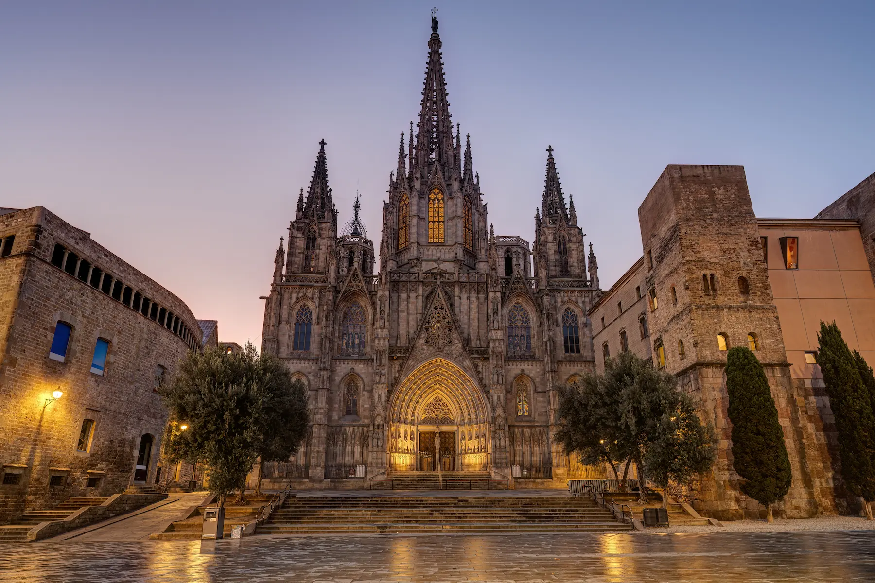 the-barcelona-cathedral-at-dawn-2026-03-25-05-05-06-utc